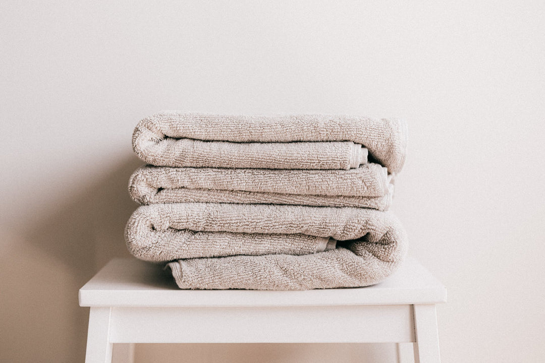 Everyday Comfort: Wardrobe Essentials for Men and Women