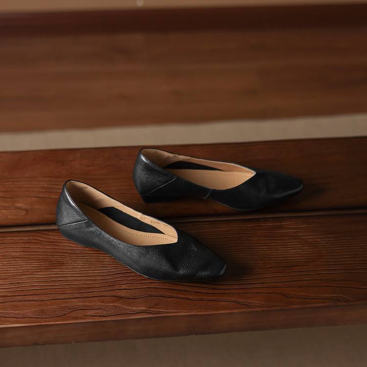 Darsi Genuine Leather Flats