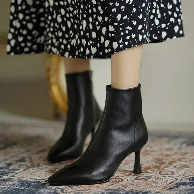 Mavy Ankle Boots