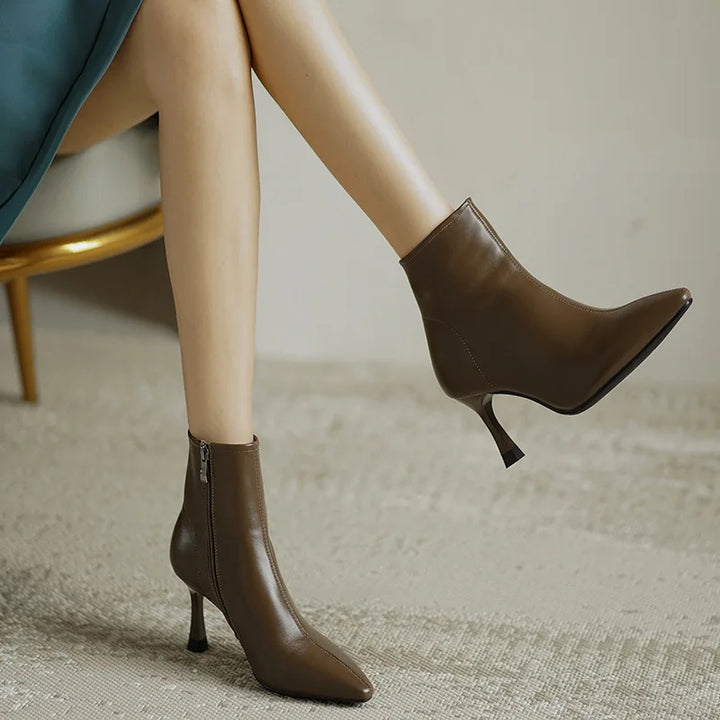 Mavy Ankle Boots