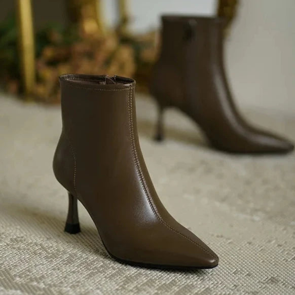 Mavy Ankle Boots