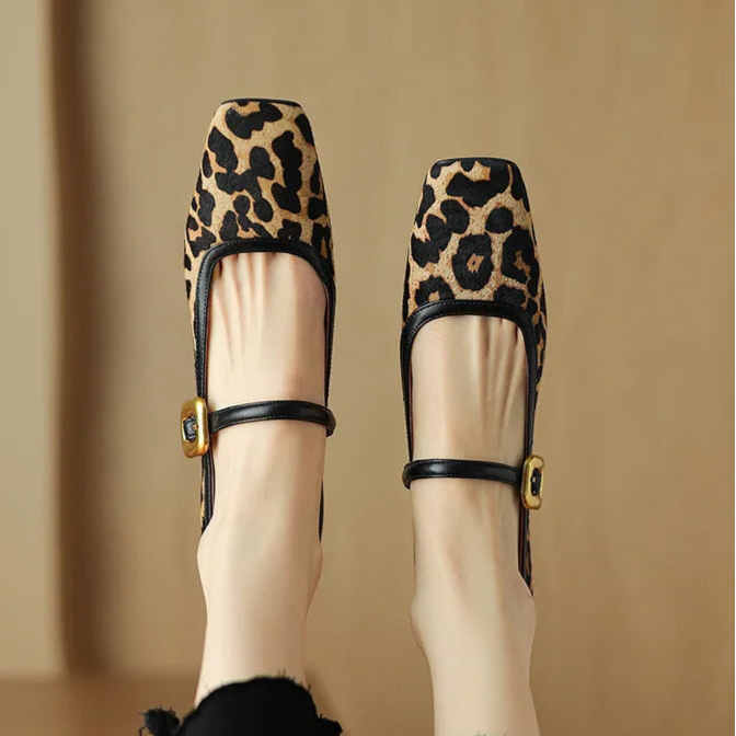 Onyxa Pumps