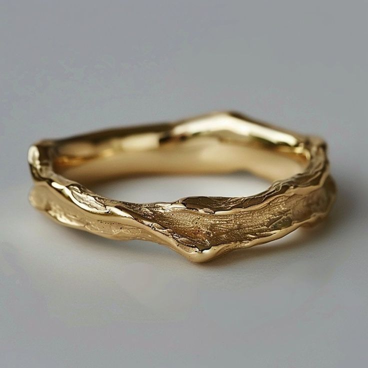 Aurelia Hammered Gold Ring